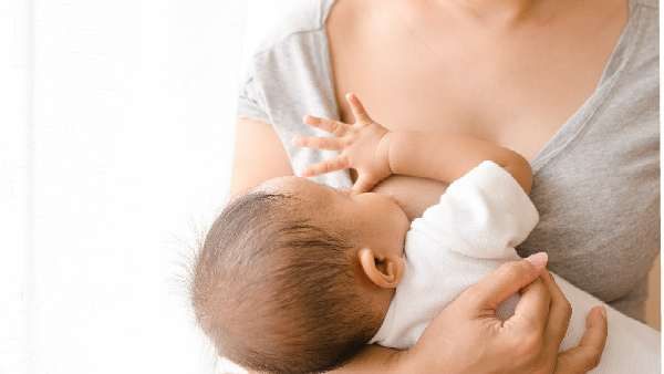 World Breastfeeding Week: એક્સટેન્ડેડ બ્રેસ્ટફીડિંગ યોગ્ય કે અયોગ્ય, બાળકને દૂધ પીવડાવવાનુ ક્યારે બંધ કરવુ