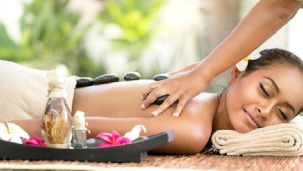 શાસ્ત્રોમાં વર્ણિત છે શરીર પર તેલ લગાવવાના નિયમ, ખોટા દિવસે લગાવવાથી થાય છે નુકશાન