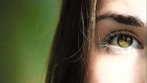 વાદળી રંગની આંખોવાળા લોકો વિશ્વમાં સૌથી ઓછા