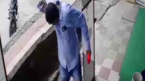 'જ્યારે યમરાજ લંચ બ્રેક પર હોય' 'જ્યારે યમરાજ લંચ બ્રેક પર હોય'