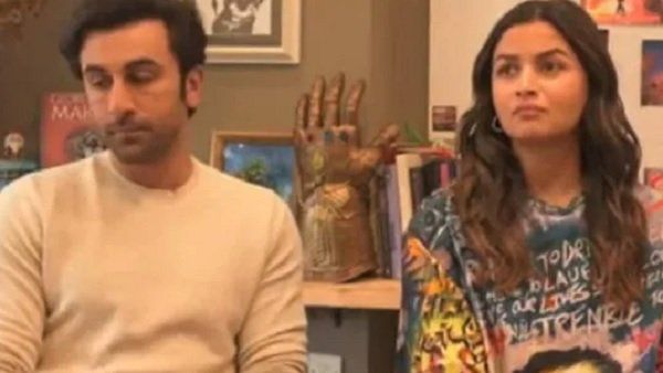 'મે તો બસ મજાક...', પત્ની આલિયાની બૉડી શેમિંગ કરીને ટ્રોલ થયો રણબીર, તો માંગવી પડી માફી