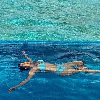 ફોટો સાથે આ કેપ્શન લખ્યુ