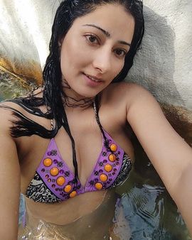 નિહારિકા રાયઝાદા માલદીવમાં છે