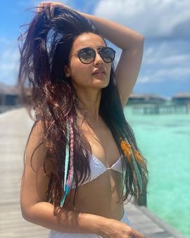 સુરભી હાલ માલદિવમાં છે