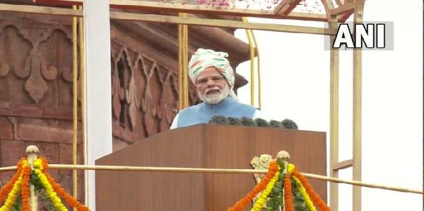 Independence Day 2022 Live: દેશભરમાં મનાવાઈ રહ્યો છે આઝાદીનો ઉત્સવ, સિયાચીનમાં જવાનોએ ફરકાવ્યો તિરંગો