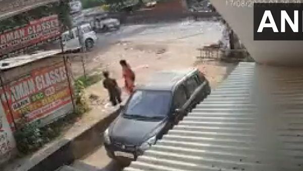 સીસીટીવી કેમેરામાં કેદ થઈ આખી ઘટના