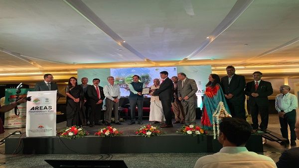 રિન્યુએબલ એનર્જી ક્ષેત્રે ઉત્કૃષ્ટ પ્રદર્શન બદલ કેન્દ્ર સરકારે આપ્યા એવૉર્ડ