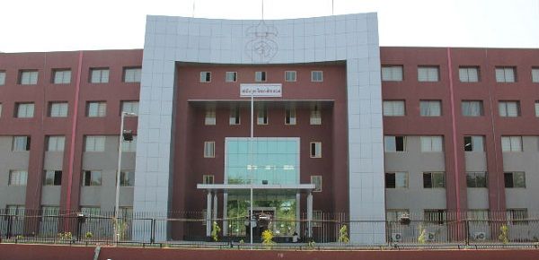 તહેવારોને લઈને ગાંધીનગર કલેક્ટરે પુરવઠા, સુરક્ષા સલાહકાર સમિતિ અને તકેદારી સમિતિ સાથે બેઠક યોજી!