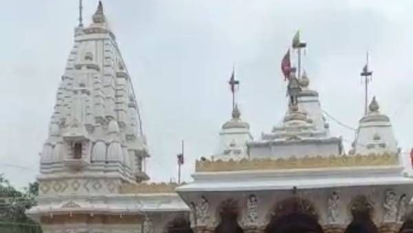મંદિરનો શિલાન્યાસ 11 મે 2005ના રોજ કરવામાં આવ્યુ હતુ