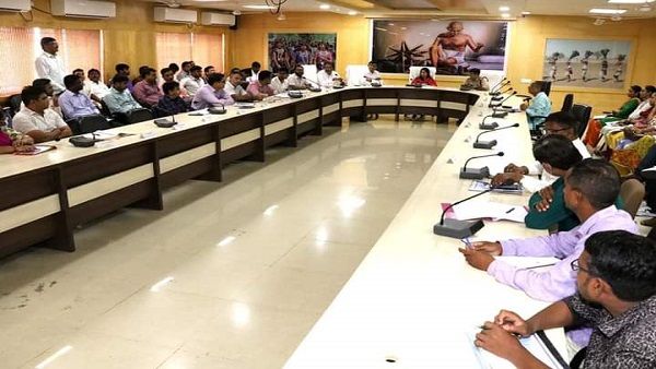 છોટાઉદેપુર જિલ્લા સંકલન સમિતિની બેઠક કલેક્ટરની અધ્યક્ષતામાં યોજાઇ