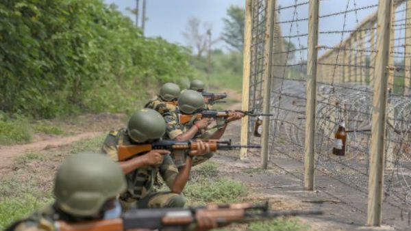 જમ્મુ કાશ્મીરમાં ઘુસપેઠની નાપાકલ કોશીશ, LoC પર વિસ્ફોટ બાદ સેનાને 2 ઘુસપેઠીઓના મળ્યા મૃતદેહ