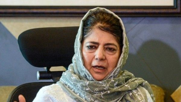 આવનારા સમયમાં સંવિધાનને ખત્મ કરી દેશે બીજેપી, તિરંગો બદલીને લાવશે ભગવો ઝંડો: મહેબુબા મુફ્તી