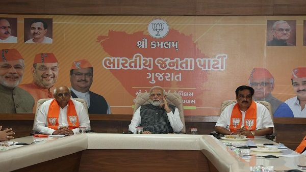 વડાપ્રધાને કોર કમિટીની બેઠક બાદ ભાજના નેતાઓ સાથે લીધુ ભોજન
