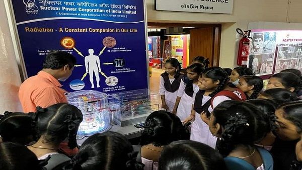 ધરમપુરના જિલ્લા વિજ્ઞાન કેન્દ્ર ખાતે આઈકોનિક વીકની ઉજવણી કરાઇ!