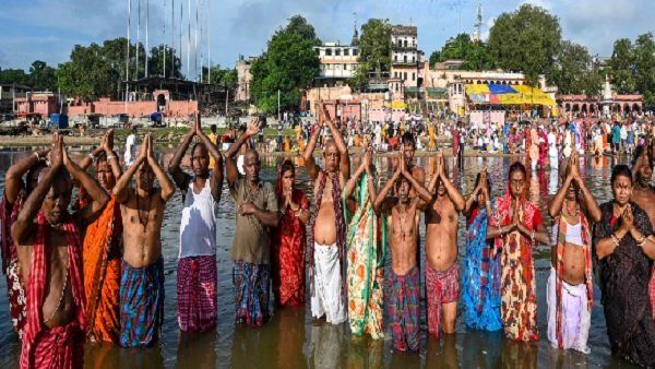 Pitru Paksha 2022: સૌભાગ્યવતી પિતૃઓનુ શ્રાદ્ધ કેવી રીતે કરવુ