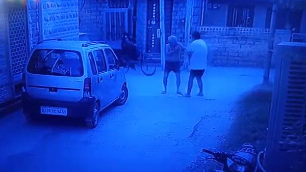 સીસીટીવીમાં કેદ થયો વીડિયો સીસીટીવીમાં કેદ થયો વીડિયો