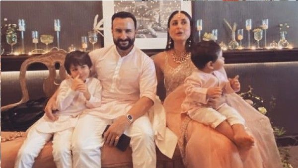 પરિવાર સાથે ફેમિલી ફોટો