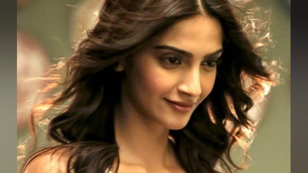 પ્રાણ વાયુ છે જે બ્રહ્માંડમાં જીવન અને બુદ્ધિની માર્ગદર્શક શક્તિ છે