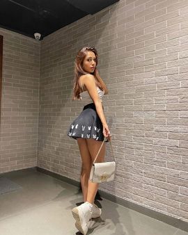 દરેક આઉટફિટમાં શ્વેતા બોલ્ડ લાગે છે
