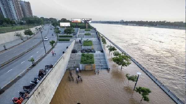 મધ્ય ગુજરાત અને દક્ષિણ ગુજરાતમાં ભારે વરસાદ મધ્ય ગુજરાત અને દક્ષિણ ગુજરાતમાં ભારે વરસાદ