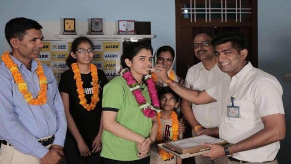 કોણ છે રાજસ્થાનની NEET UG-2022ની ટૉપર તનિષ્કા, જુઓ તેની માર્કશીટ