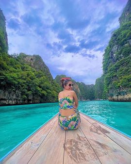 થાઈલેન્ડમાં વેકેશન ઈન્જોય કરી રહી છે હિના થાઈલેન્ડમાં વેકેશન ઈન્જોય કરી રહી છે હિના