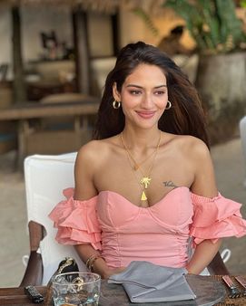 ફેન્સને પણ ફોટો પસંદ આવી રહ્યા છે ફેન્સને પણ ફોટો પસંદ આવી રહ્યા છે