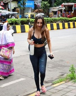 મલાઈકા આ ફોટોમાં કમાલ લાગી રહી છે