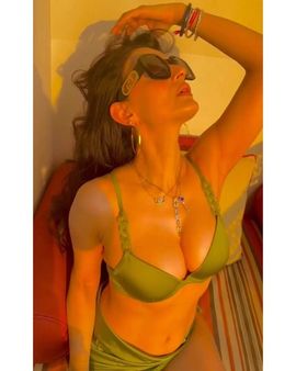 અમીષા દિવસે દિવસે હોટ થઈ રહી છે