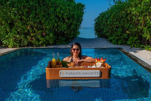 ફોટો સાથે કેપ્શન લખ્યુ