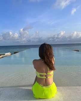 આમના શરીફ સોશિયલ મીડિયા સેન્સેશન છે