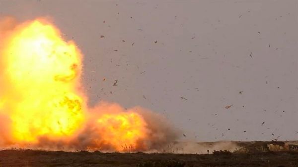 શુક્રવારની નમાજ દરમિયાન બ્લાસ્ટ થયો શુક્રવારની નમાજ દરમિયાન બ્લાસ્ટ થયો