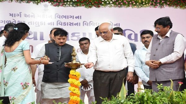 નડિયાદ ખાતે અંદાજે રૂ.૨૭ કરોડના ખર્ચે જિલ્લા પંચાયત ભવનનું લોકાર્પણ