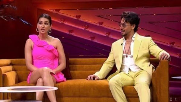 પાર્ટનરને નગ્ન ફોટા મોકલ્યા'