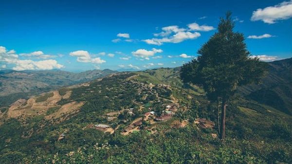 મ્યાનમારમાં ખાય છે અને ભારતમાં સૂવે છે