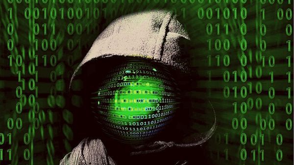 પાકિસ્તાનના પીએમ શાહબાઝ શરીફની સિક્રેટ વાતચીત થઇ લીક, ડાર્ક વેબ પર થઇ રહી છે હરાજી