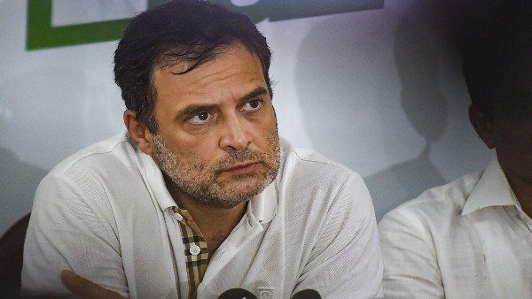 રાહુલ ગાંધીએ પીએમ મોદી પર કર્યો હુમલો- યુદ્ધ વગર ચીનને આપી દીધી 1 હજાર વર્ગ કીમી જમીન