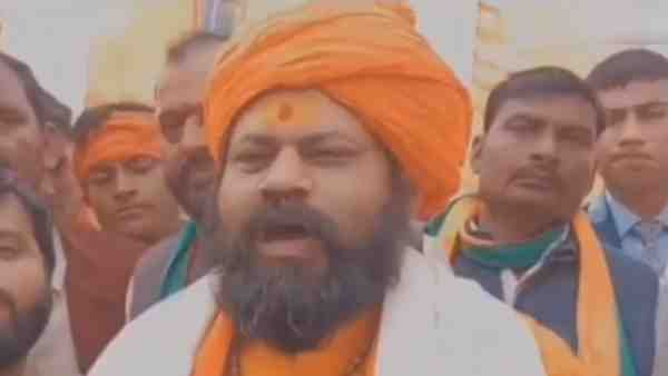 11 લાખ ઇનામની જાહેરાત 11 લાખ ઇનામની જાહેરાત