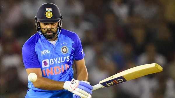 રોહિતના પ્રદર્શનને લઇ બોલ્યા પૂર્વ ક્રિકેટર આકાશ ચોપડા, કહ્યું- રોહિત ખુદને ટાઇમ નહી આપે તો રીતે બનશે રન?