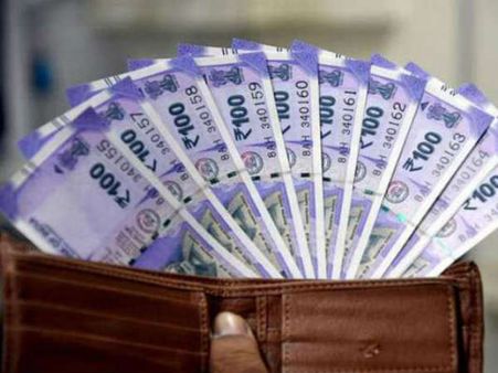 જાણો સૌથી વધુ રિટર્ન આપનાર 5 શેરો વિશે