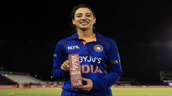 ઇંગ્લેન્ડે 20 ઓવરમાં 142-6 રન બનાવ્યા