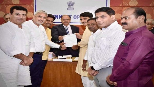 રાજ્યના માન્ય અને અમાન્ય રાજકીય પક્ષોના પ્રતિનિધિઓ સાથે બેઠક યોજી એમના પણ અભિપ્રાય લેવાયા