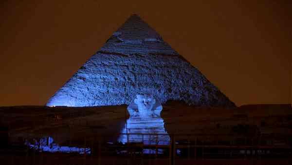 રણ બન્યા પહેલા પિરામિટ બની ગયા હશે