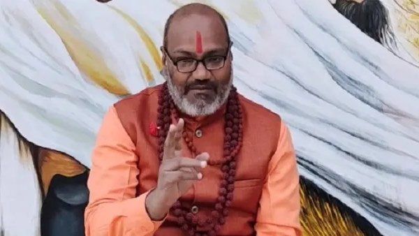 યુપી-દિલ્હી બોર્ડર પર યતિ નરસિંહાનંદને કસ્ટડીમાં લીધા, જાણો શું છે પુરો મામલો