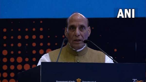 ભારતીય ડિફેન્સ સેક્ટર આવનારા સમયમાં વિશ્વમાં અગ્રેસર રહશેઃ ગાંધીનગર ખાતે ડિફેન્સ એક્સ્પો-2022માં રાજનાથ સિંહ