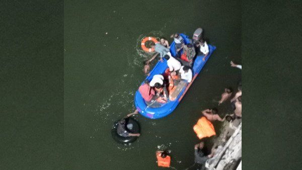 ગોતાખોરોને ઉંડાણમાં સ્પષ્ટ જોવામાં મુશ્કેલી