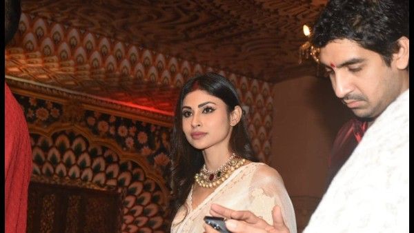 અયાન મુખર્જી-મૌની રૉય