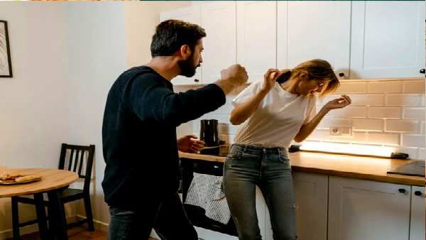 નેગેટીવ સ્ટેટસ લગાવવુ