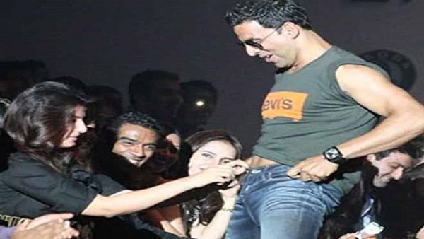 ટ્વિંકલ ખન્ના ટ્વિંકલ ખન્ના