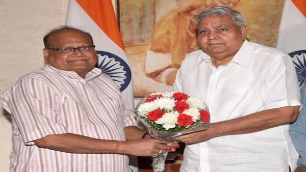 એક ડૂબતું જહાજ છે કોંગ્રેસ